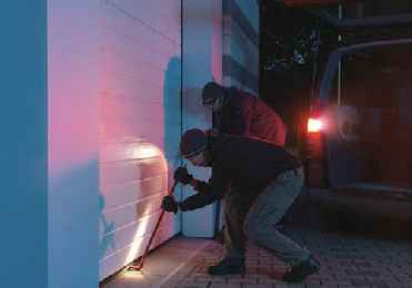 Sécurisation renforcée pour portes de garage sectionnelle - Bonjour 27